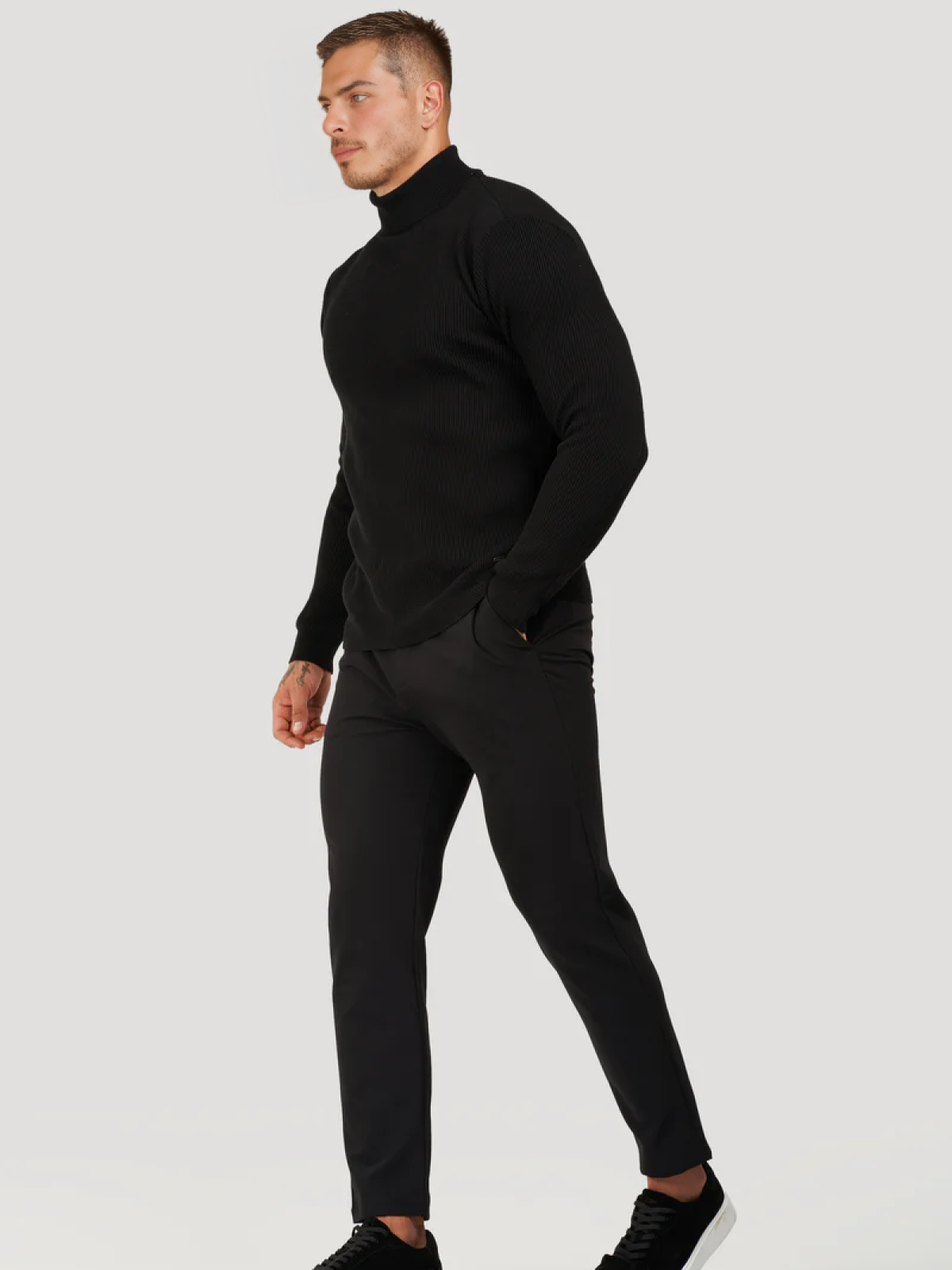 Sweater clasico cuello alto