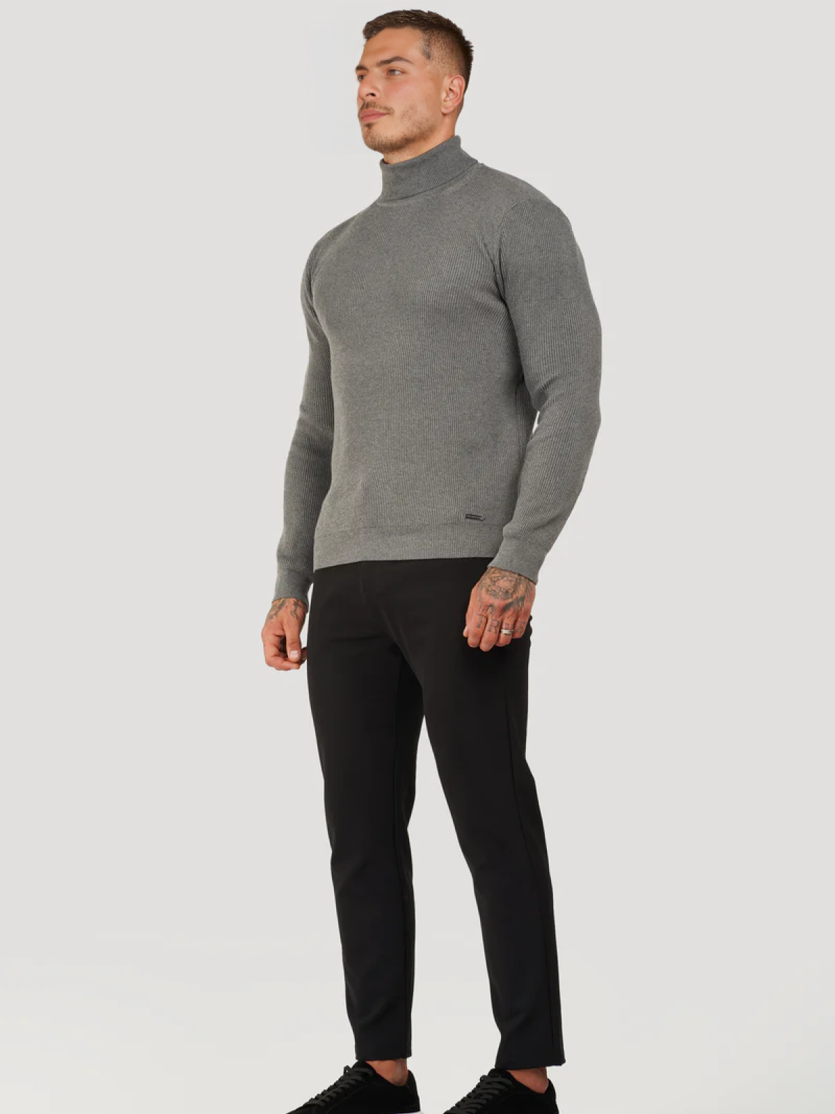 Sweater clasico cuello alto