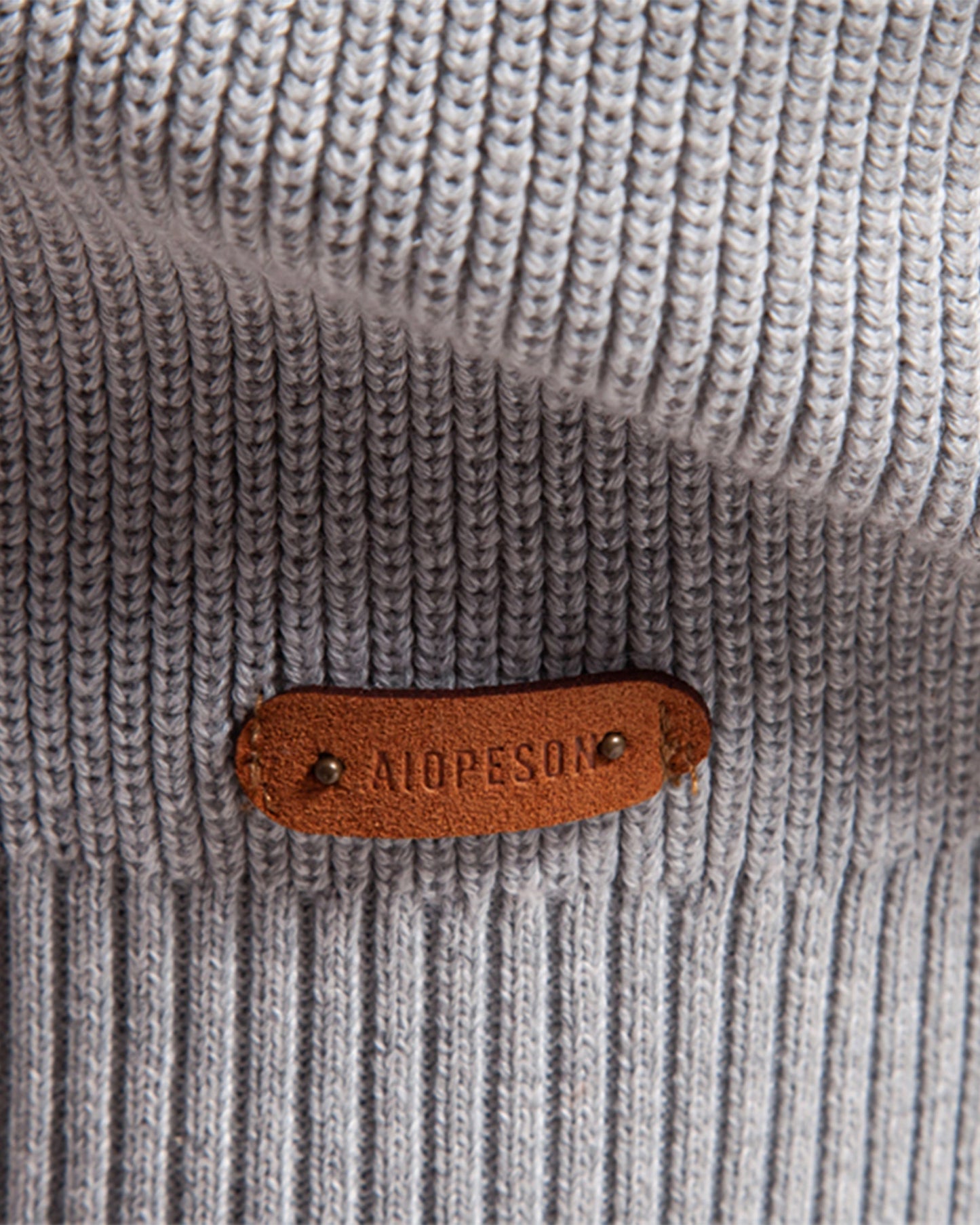 Sweater tejido con botones