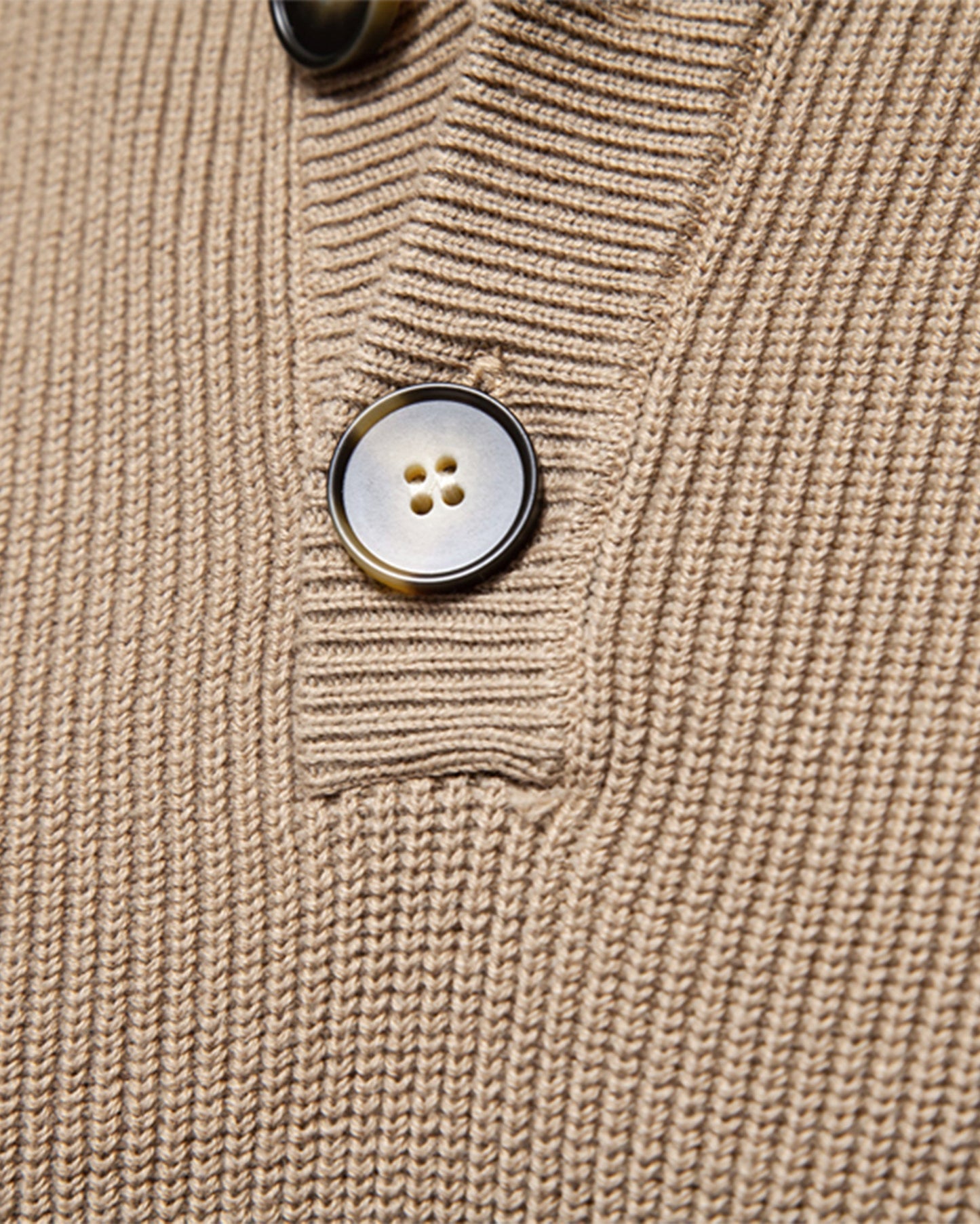 Sweater tejido con botones