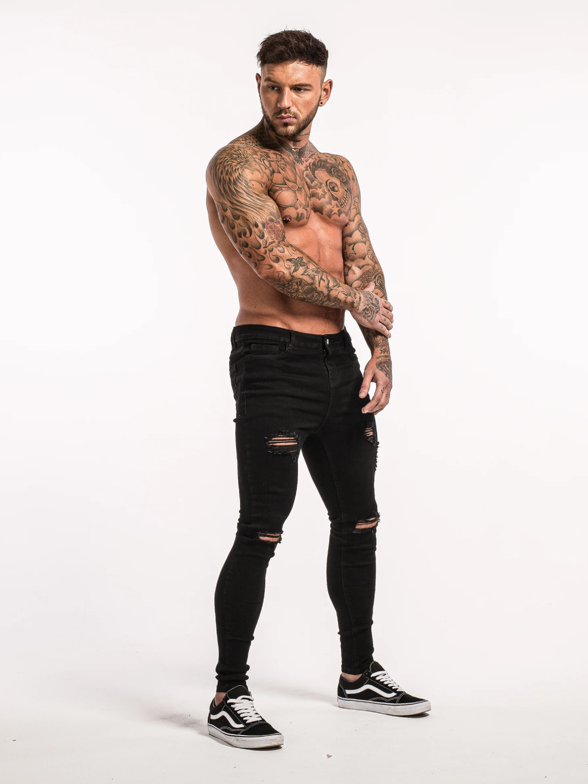 Jeans clasico negro rasgado